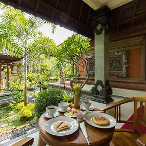 2* Pensión Asik Bali House